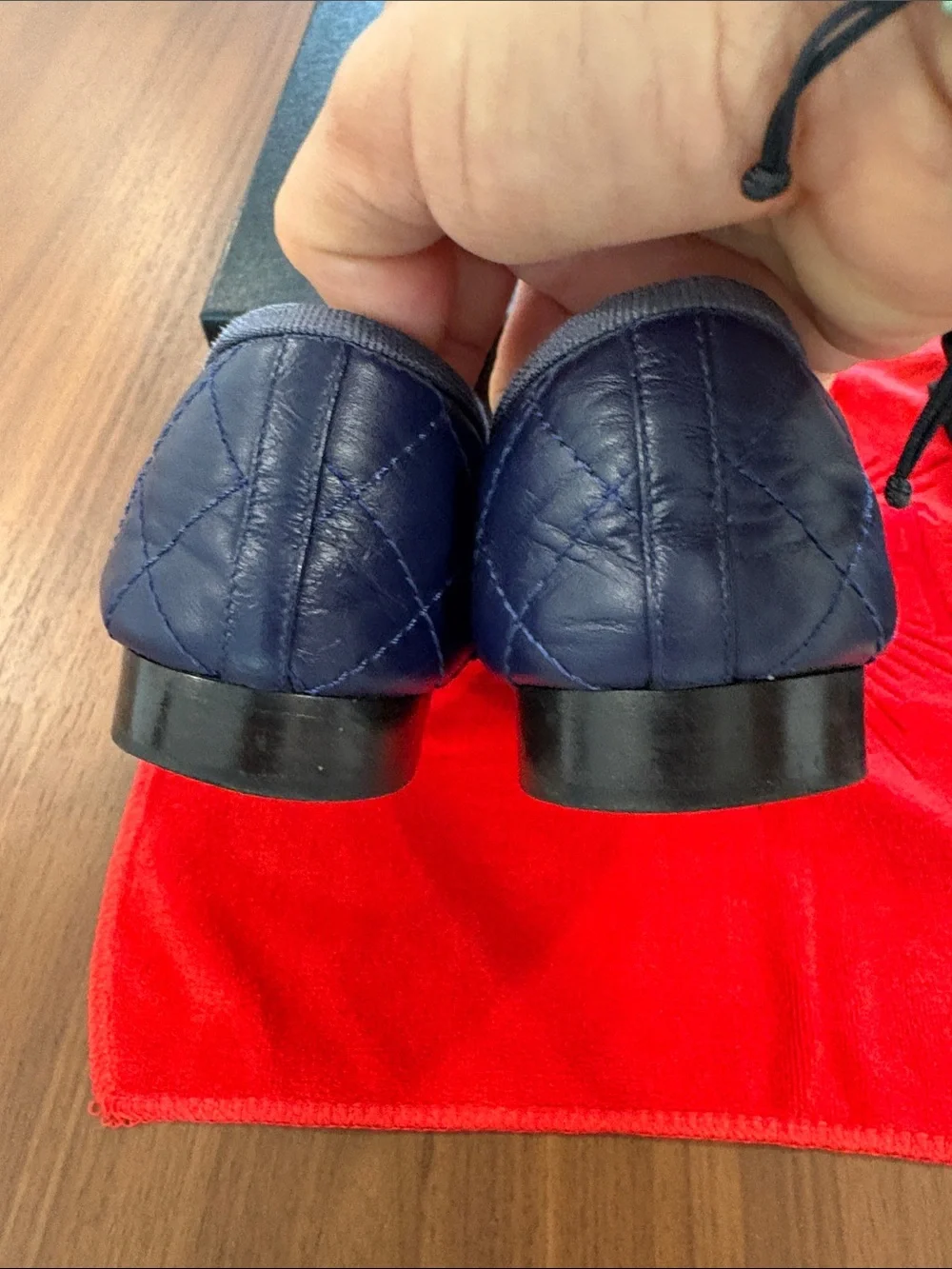CHANEL Leather Ballet Tumbled Cal Embossed reasonable offers minor scratches